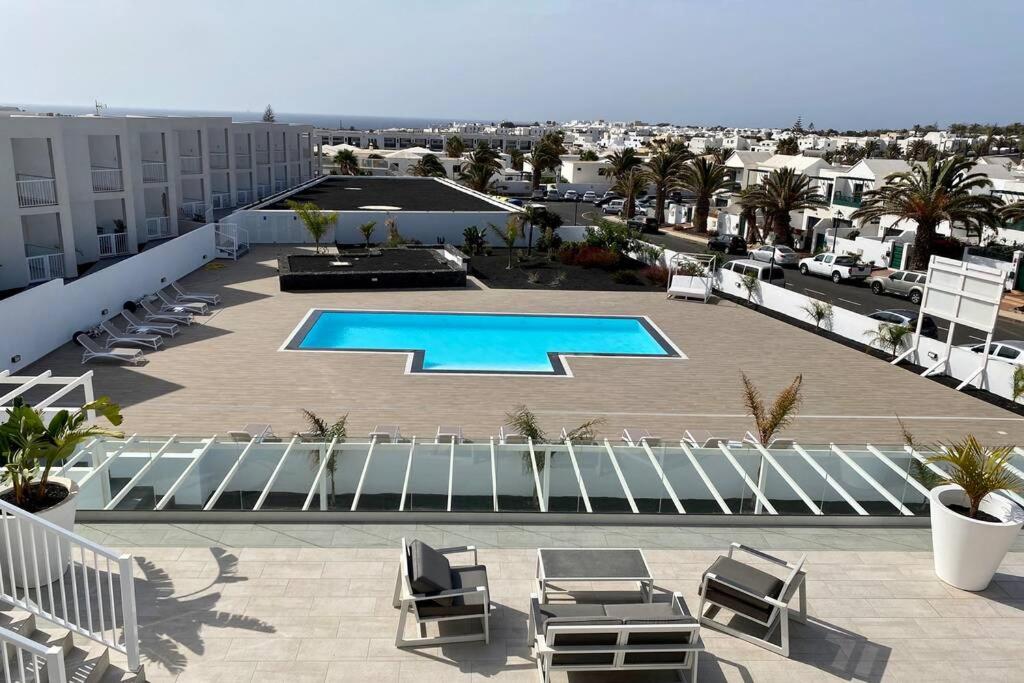 Bazén v ubytování Oasis View Lanzarote nebo v jeho okolí