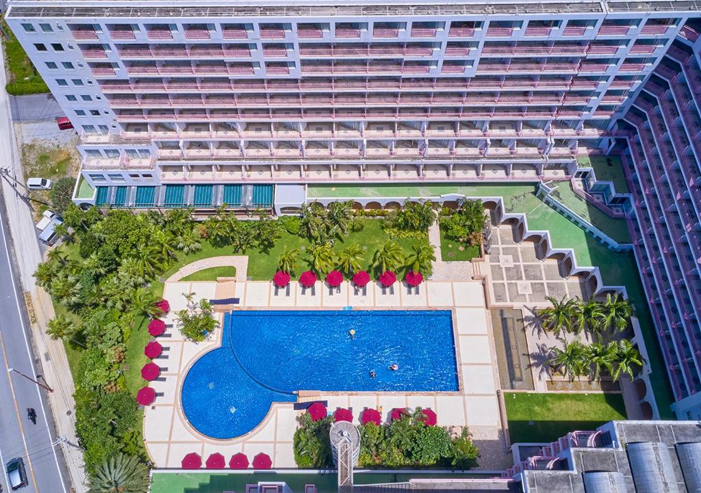 Bazén v ubytování Hotel Mahaina Wellness Resorts Okinawa nebo v jeho okolí