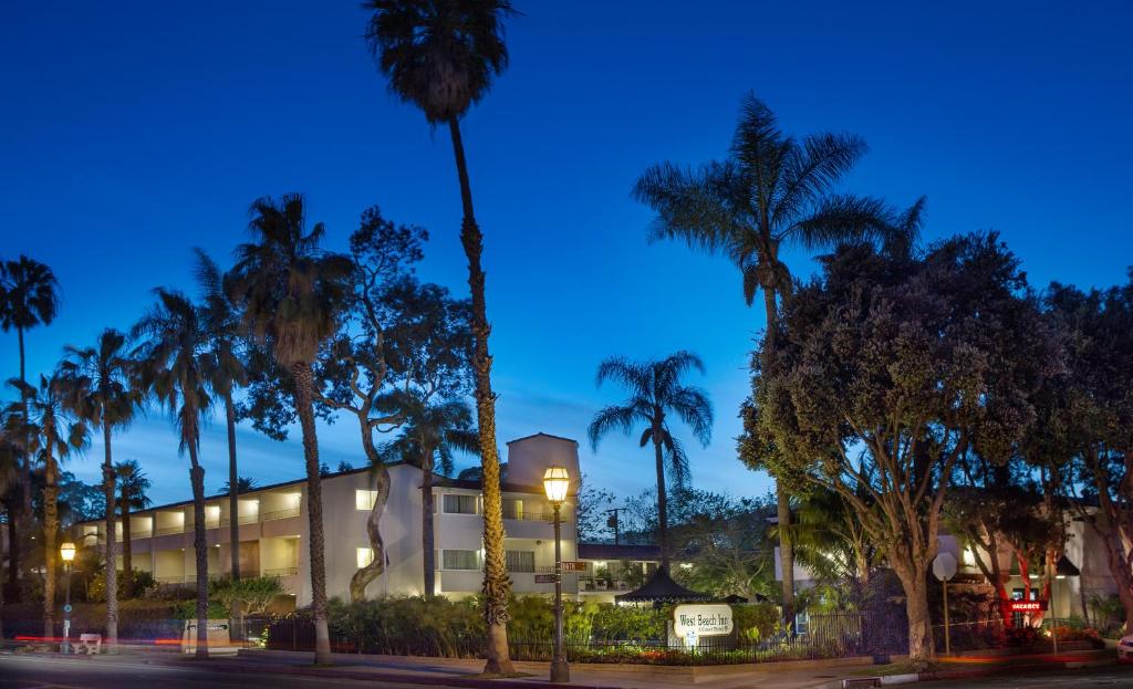 West Beach Inn, a Coast Hotel photo