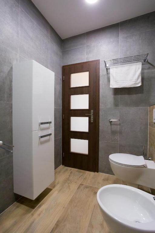 Luxusní velký apartmán s terasou v centru Litomyšle - 12