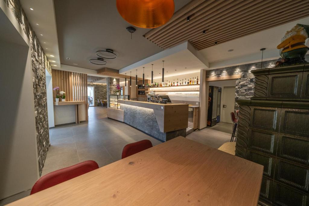 Kuchyň nebo kuchyňský kout v ubytování Hotel Tre Pini
