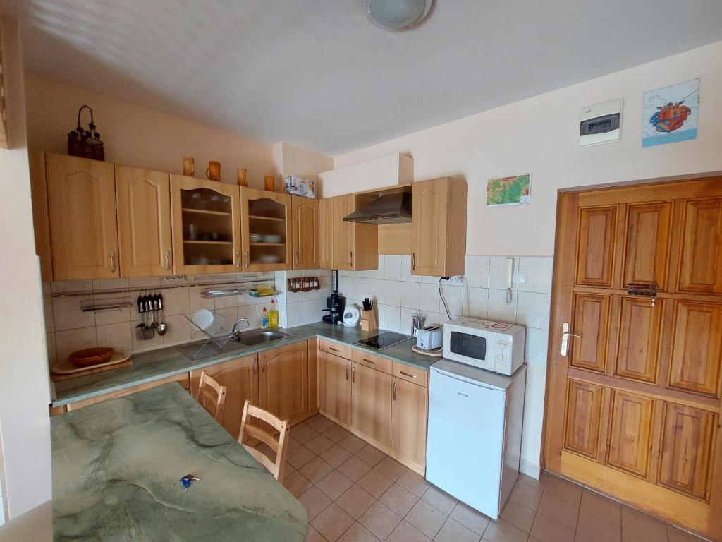 Cserke Napfény Apartman - Apartamento Con Balcón