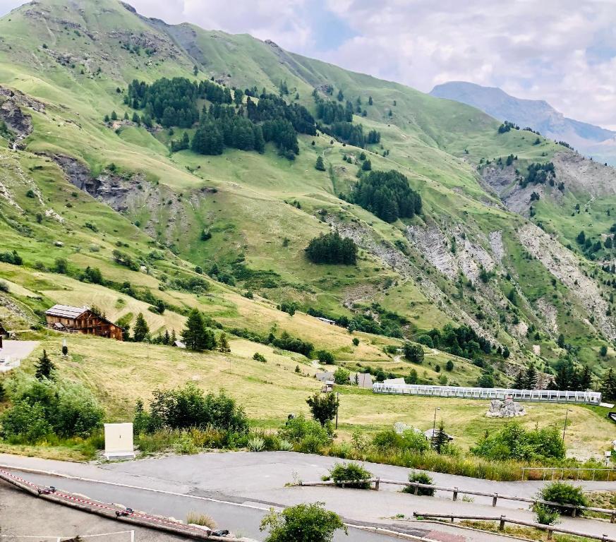 Photo de la galerie de l'établissement Superbe T2, deux minutes à pied des pistes, à Orcières