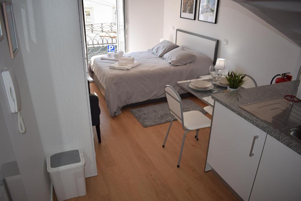 Studio Station 2 - Housity