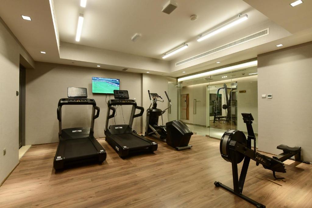 
The fitness center and/or fitness facilities at Saray Deluxe Hotel Apartments
