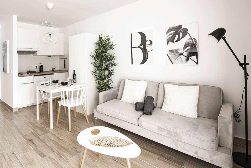 Kuchyňa alebo kuchynka v ubytovaní Holyhome grey 104