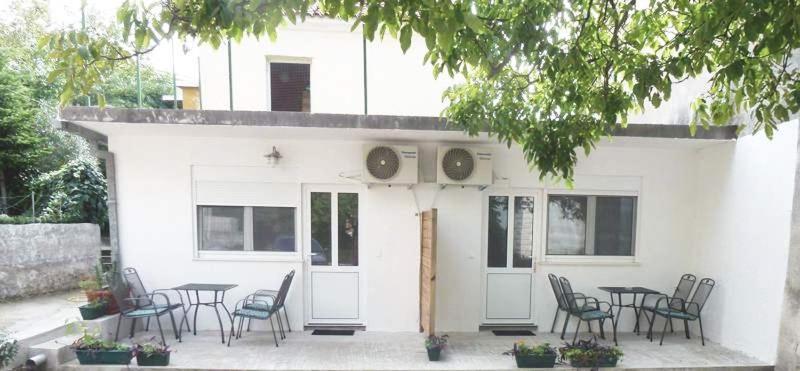 Patio nebo venkovní prostory v ubytování STUDIO APARTMENTS BaskaH2O