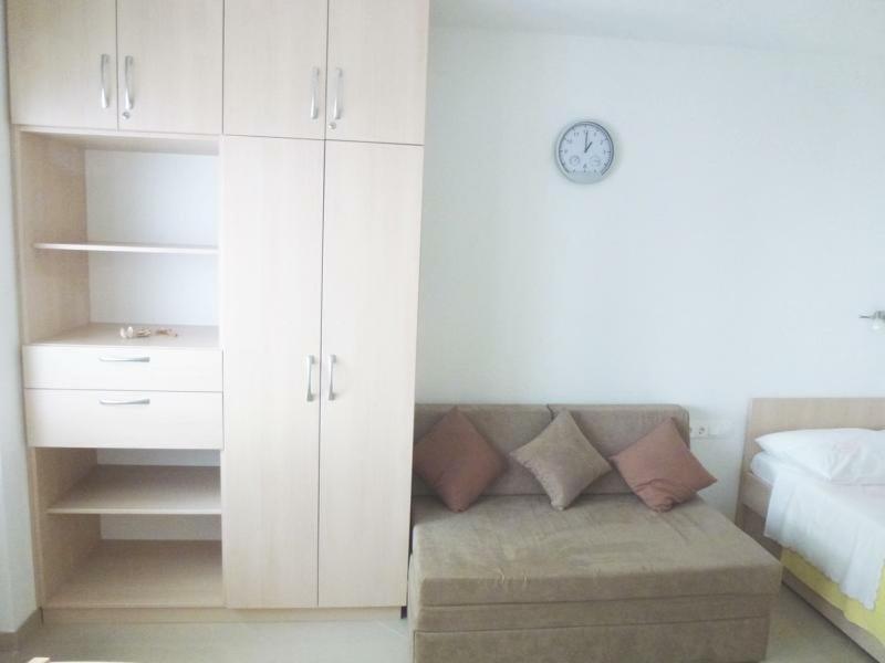 Postel nebo postele na pokoji v ubytování STUDIO APARTMENTS BaskaH2O