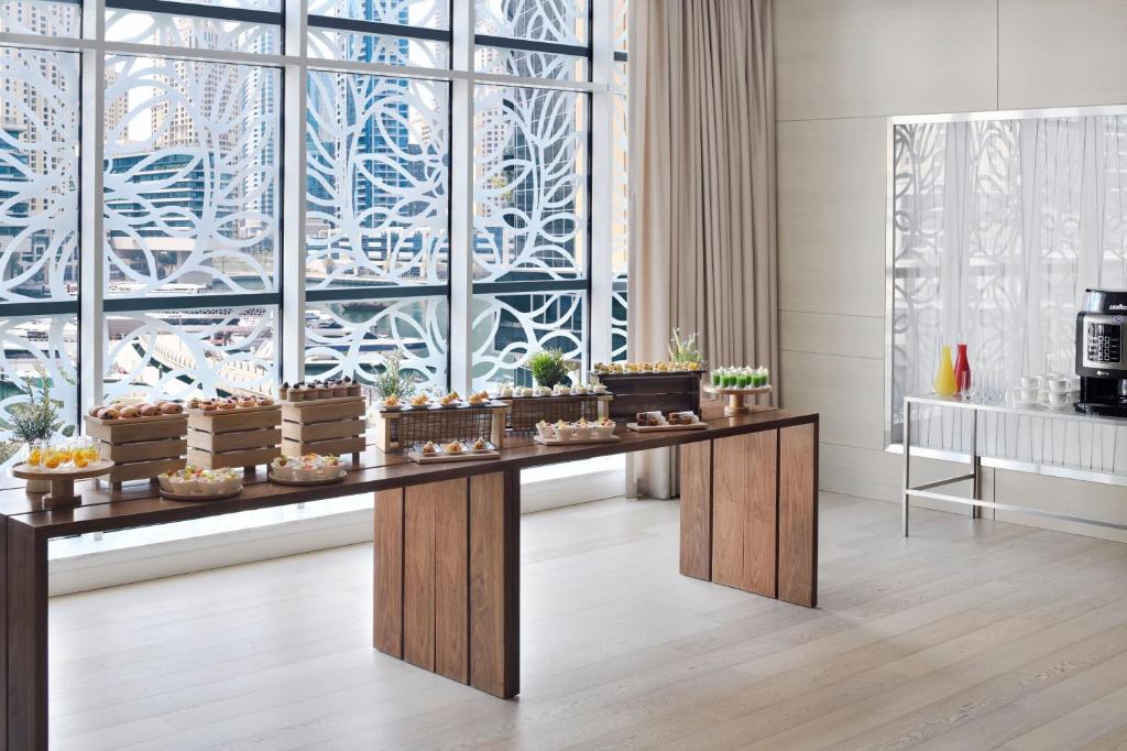 Crowne Plaza Dubai Marina by IHG - Resim 39