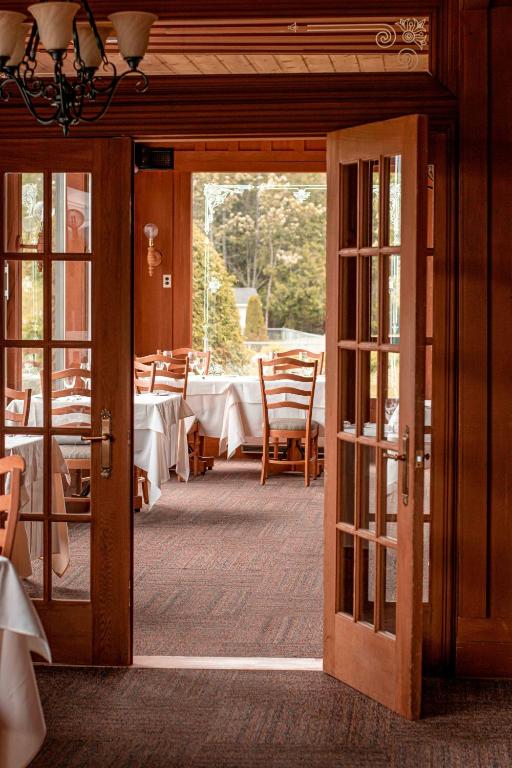 Restaurace v ubytování Auberge Des 3 Canards