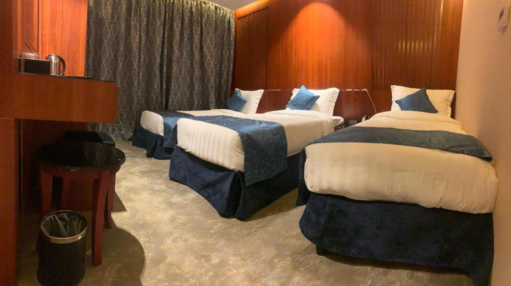 Cladium Hotel - Triple Room