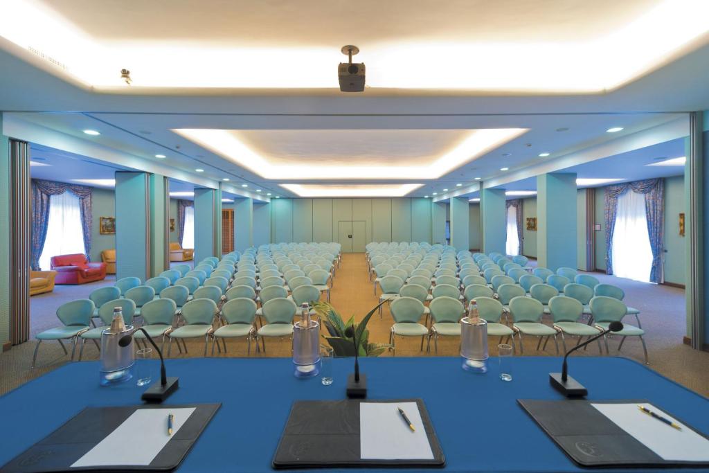 Ele Green Park Hotel Pamphili - Resim 41