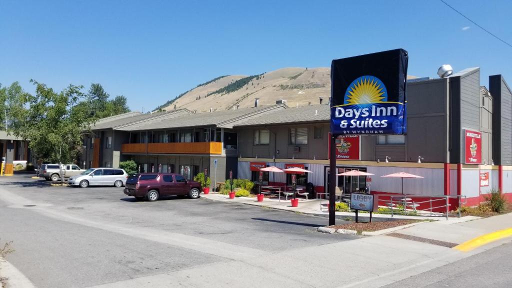 Days Inn and Suites by Wyndham Downtown Missoula-University 