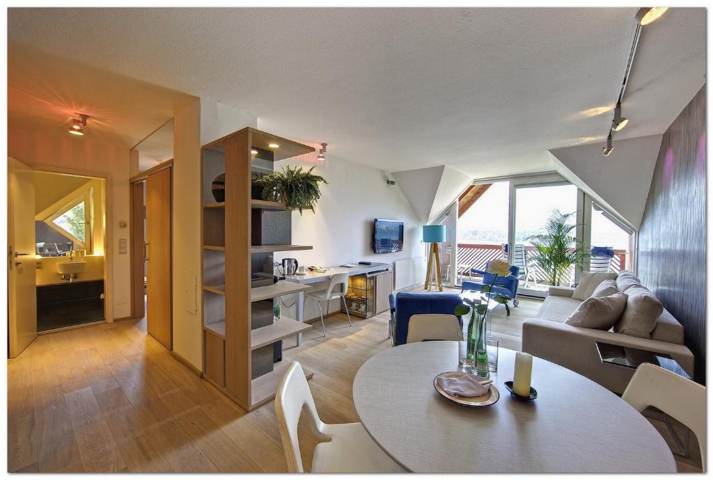 Posezení v ubytování Kleines Hotel Kärnten