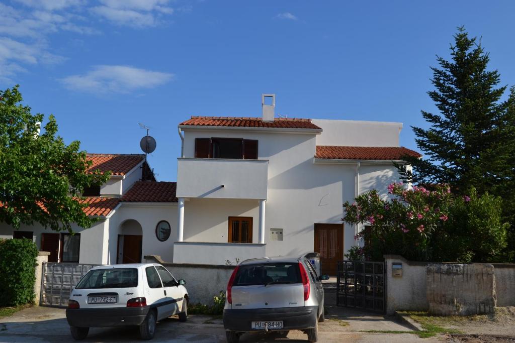 Budynek, w którym mieści się apartament