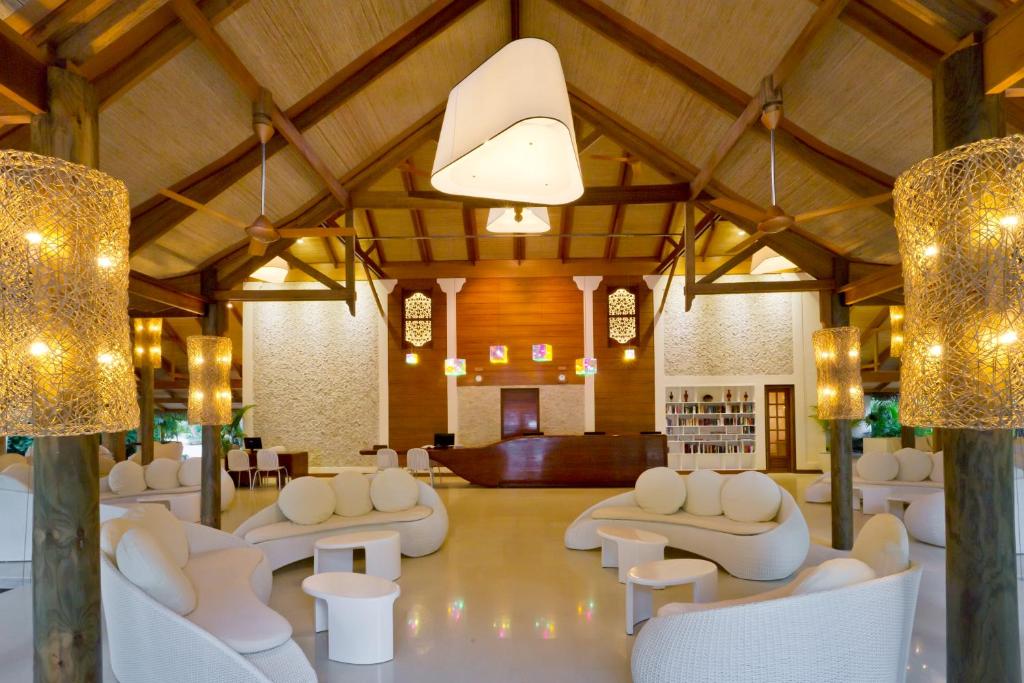 Posezení v ubytování Kuramathi Maldives