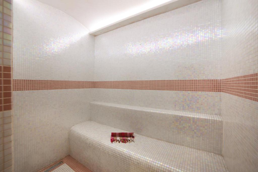Koupelna v ubytování Skalion Hotel