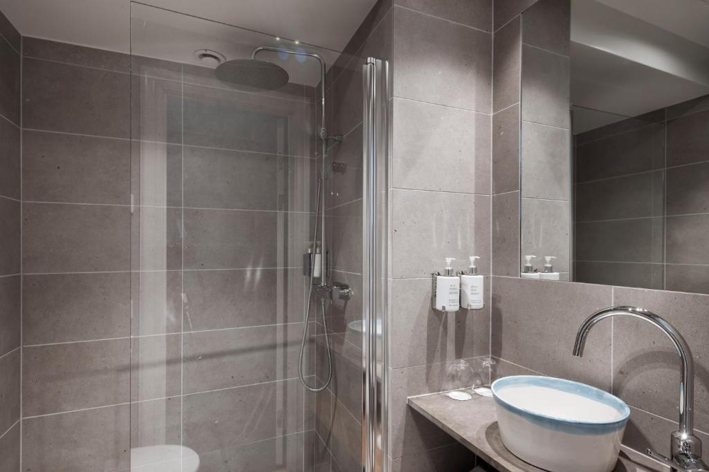 Koupelna v ubytování Smådalarö Gård Hotell & Spa