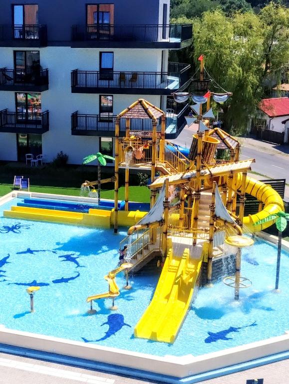 Bazén v ubytovaní Bel Mare Wyspa, apartament z parkingiem gratis alebo v jeho blízkosti