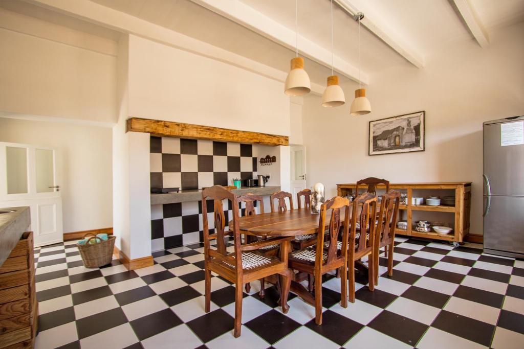 Dapur atau dapur kecil di Avondrust Guest House
