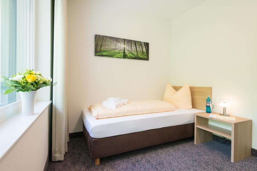 Landhotel Kristall - Habitación Individual Con Balcón