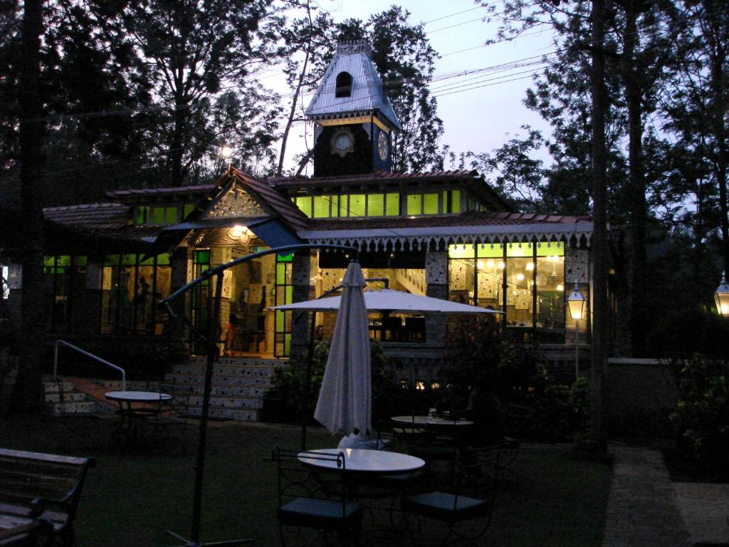 Zahrada ubytování INDeco Lake Forest