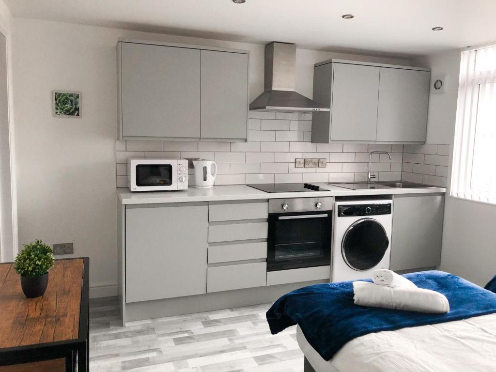 10min to City - FREE Parking - Private Studio - Contractor Friendly - 工作室