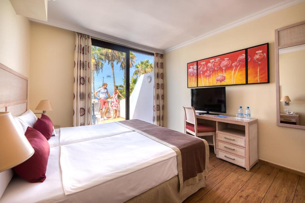 allsun Hotel Los Hibiscos, Costa Adeje, Spain - Booking.com