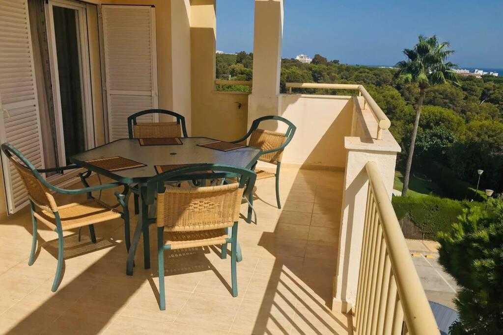 A balcony or terrace at Ático con terraza abierta/Open terrace apartment