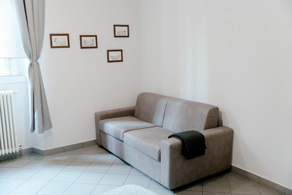 Posezení v ubytování Downtown Rooms