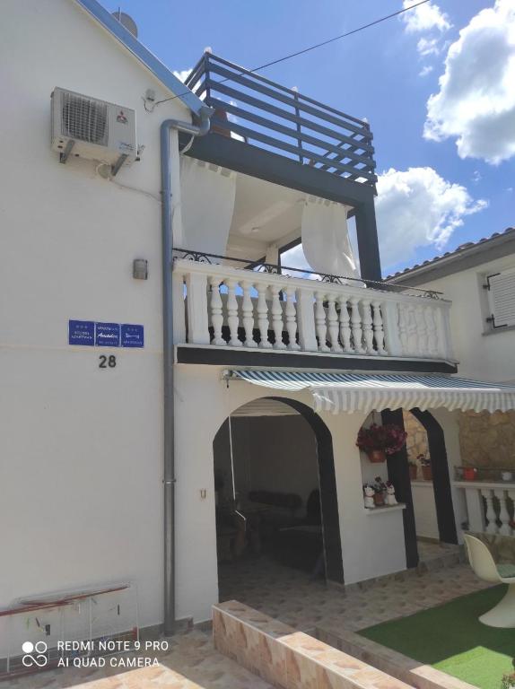 Budova, v ktorej sa apartmán nachádza