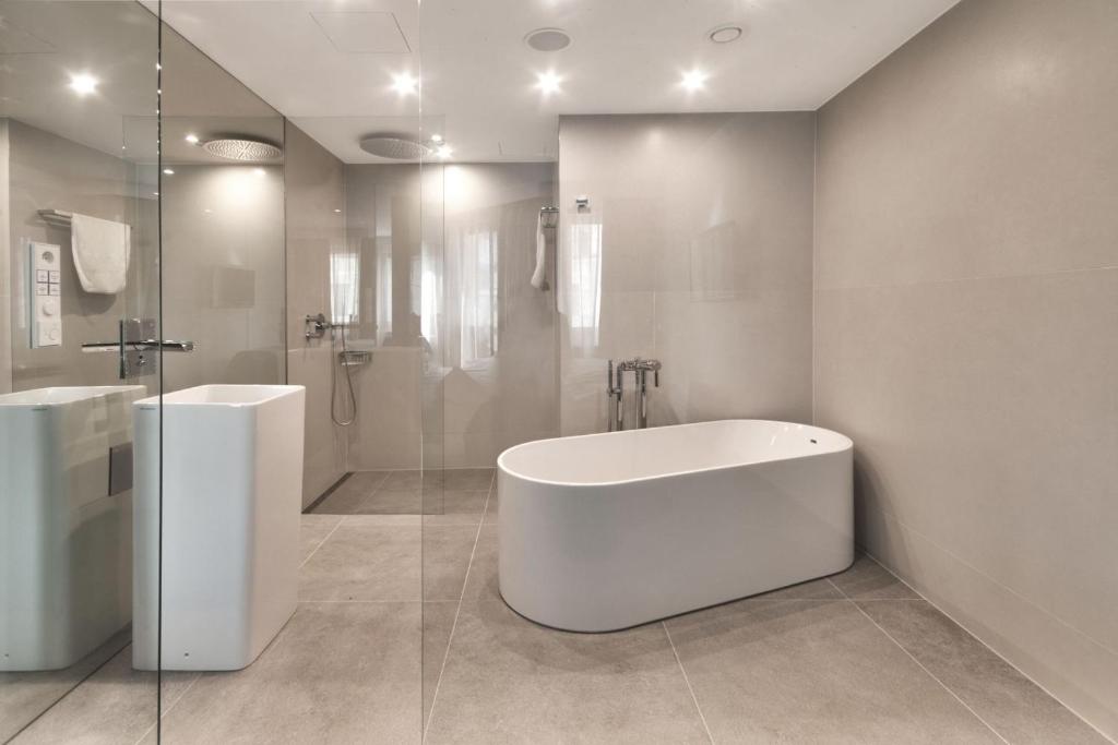 Koupelna v ubytování Prezident Luxury Spa & Wellness Hotel