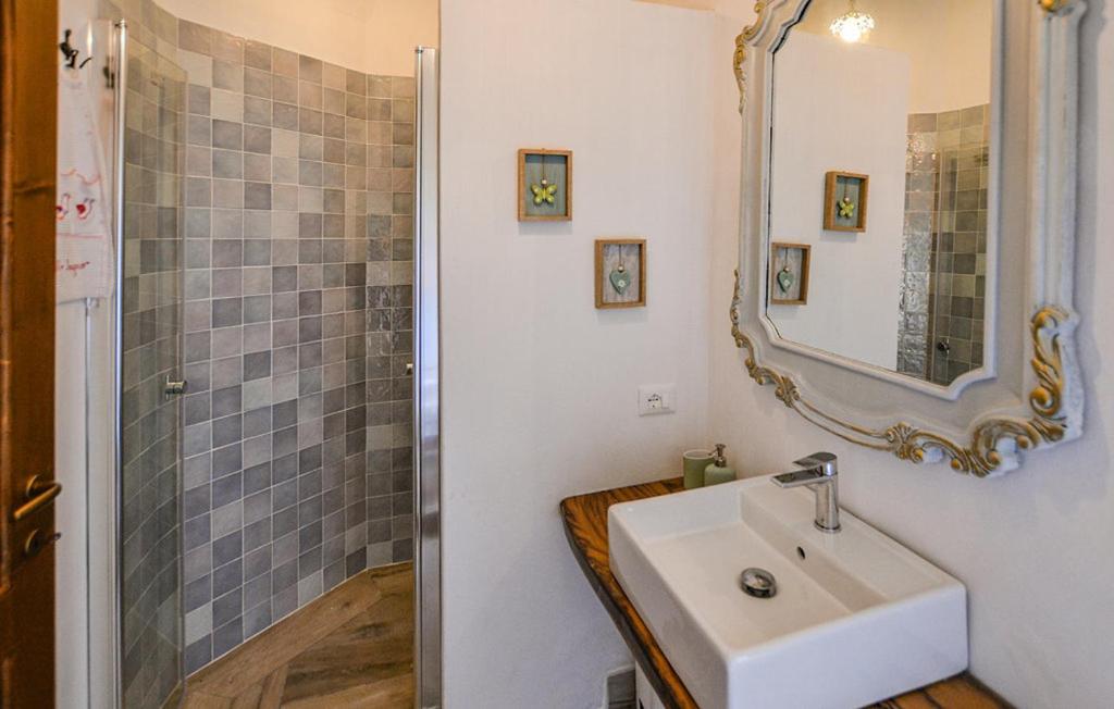A bathroom at Il Meriggeto