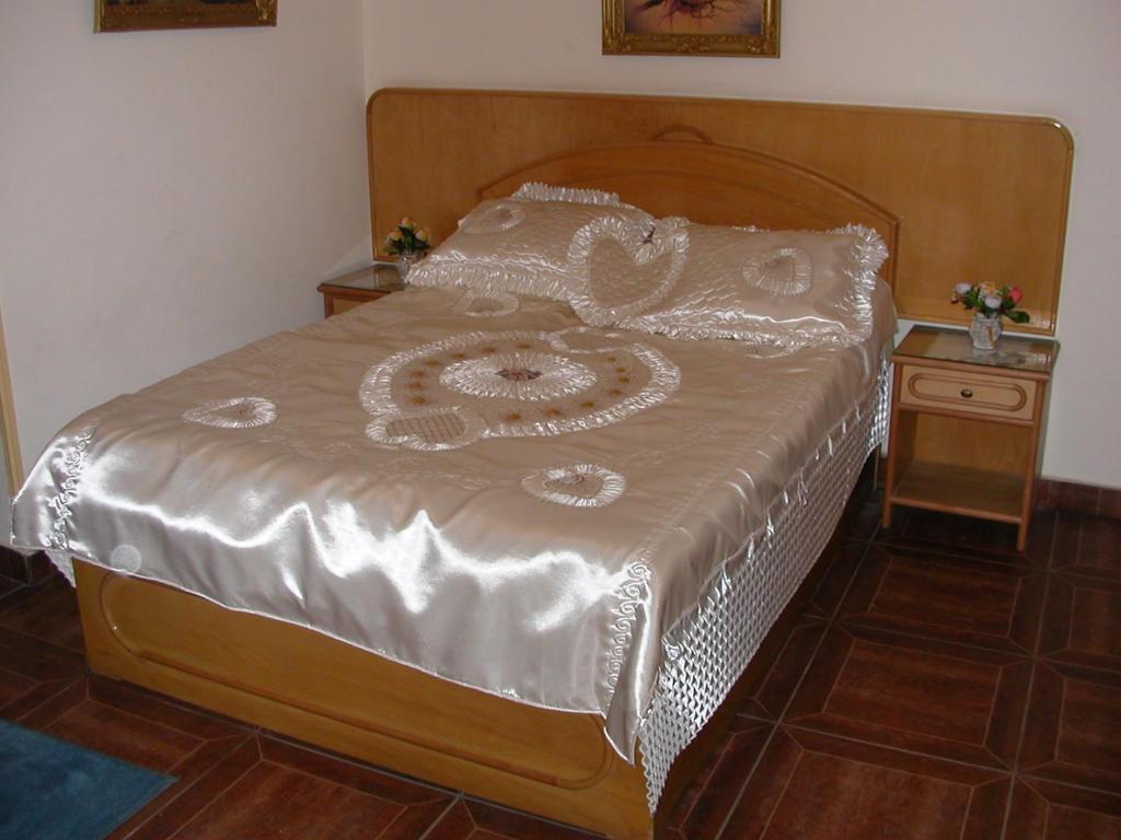 Postel nebo postele na pokoji v ubytování High way Hotel
