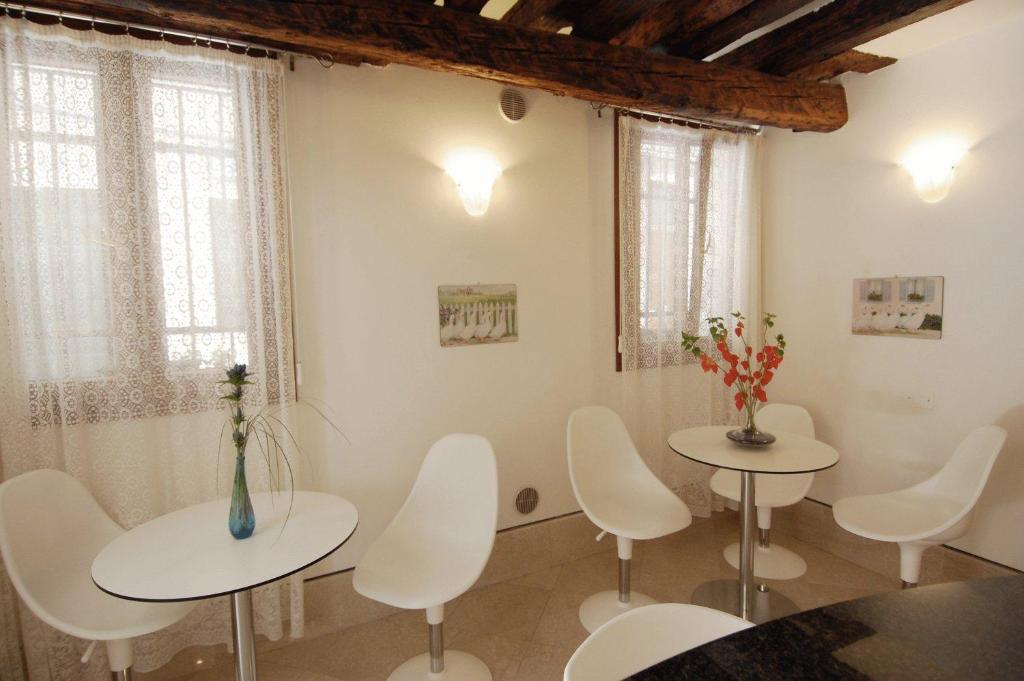 Santa Margherita Guest House - 16