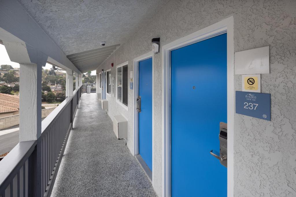 Days Inn by Wyndham Arroyo Grande Pismo Beach photo