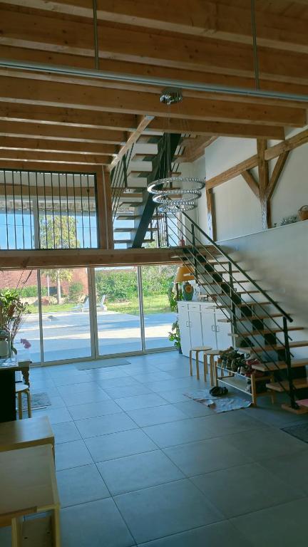 Fotografie z fotogalerie ubytování Domaine Ravy-La Camélia v destinaci Saint-Symphorien-sur-Saône