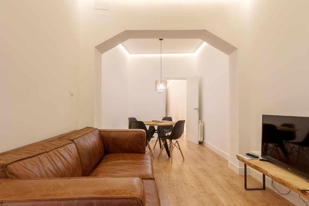 TV a/nebo společenská místnost v ubytování Vivienda Turística Estilosa en la Zona Vieja