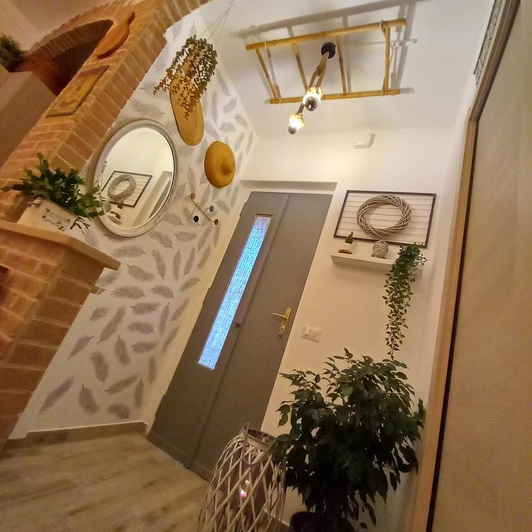 Zdjęcie z galerii obiektu Casa Fiorita 22 Porto Ceresio w mieście Porto Ceresio