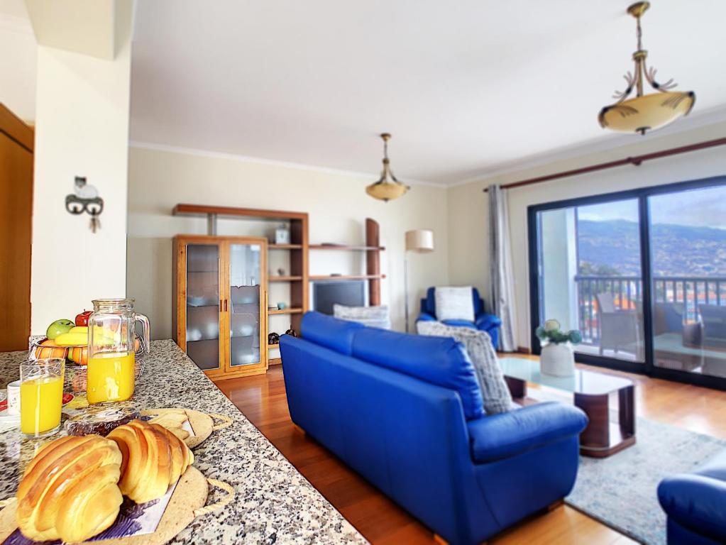 Gemini Barreiros -Ocean view balcony by LovelyStay