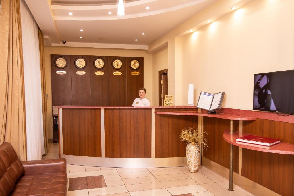 TV a/nebo společenská místnost v ubytování Almira Orion Group Hotel