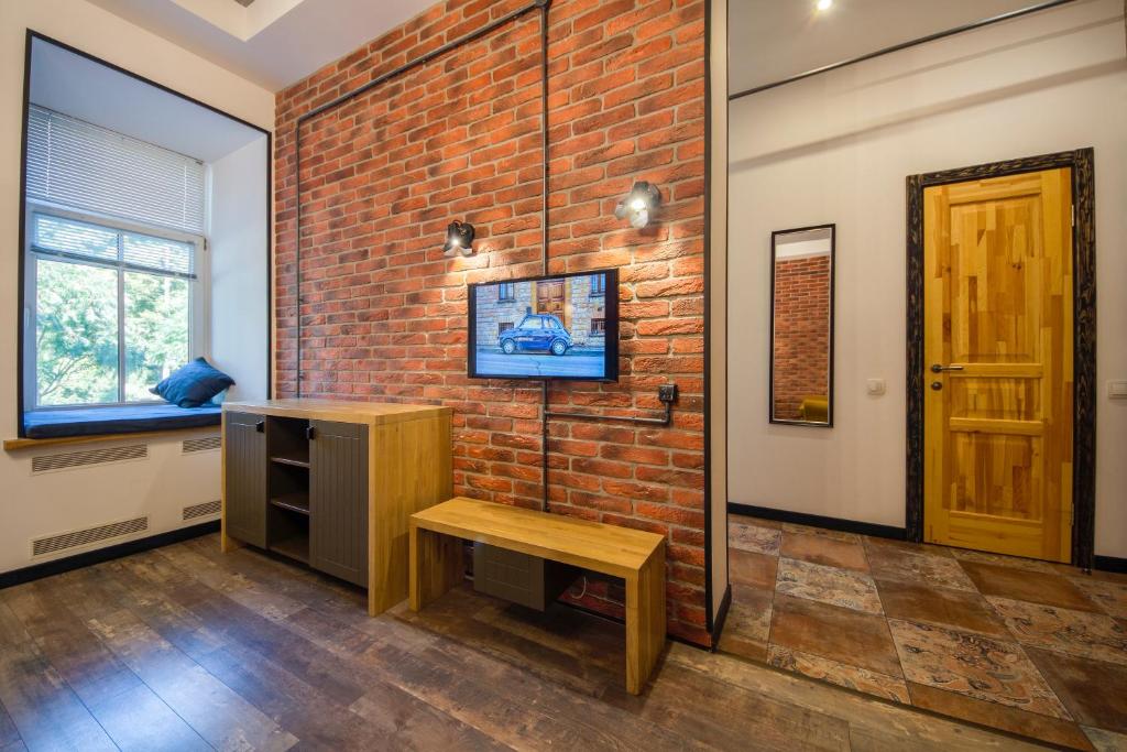 Central Apartments Maidan Area - Loft Design Apartment - Desyatynnyi Ln., 7