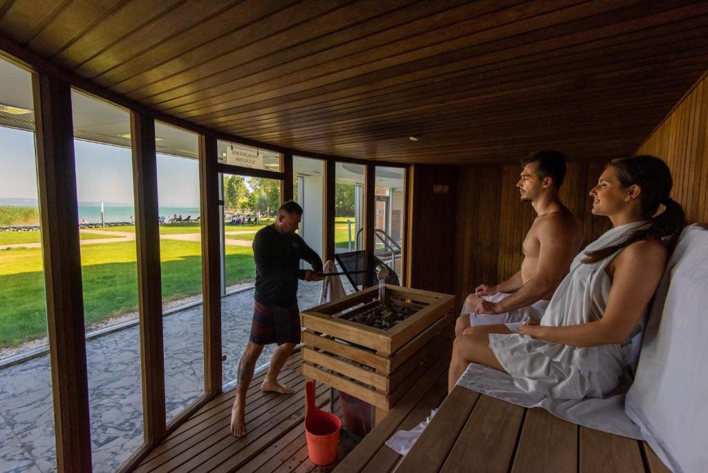 Hostia v ubytovaní Hotel Azur Premium