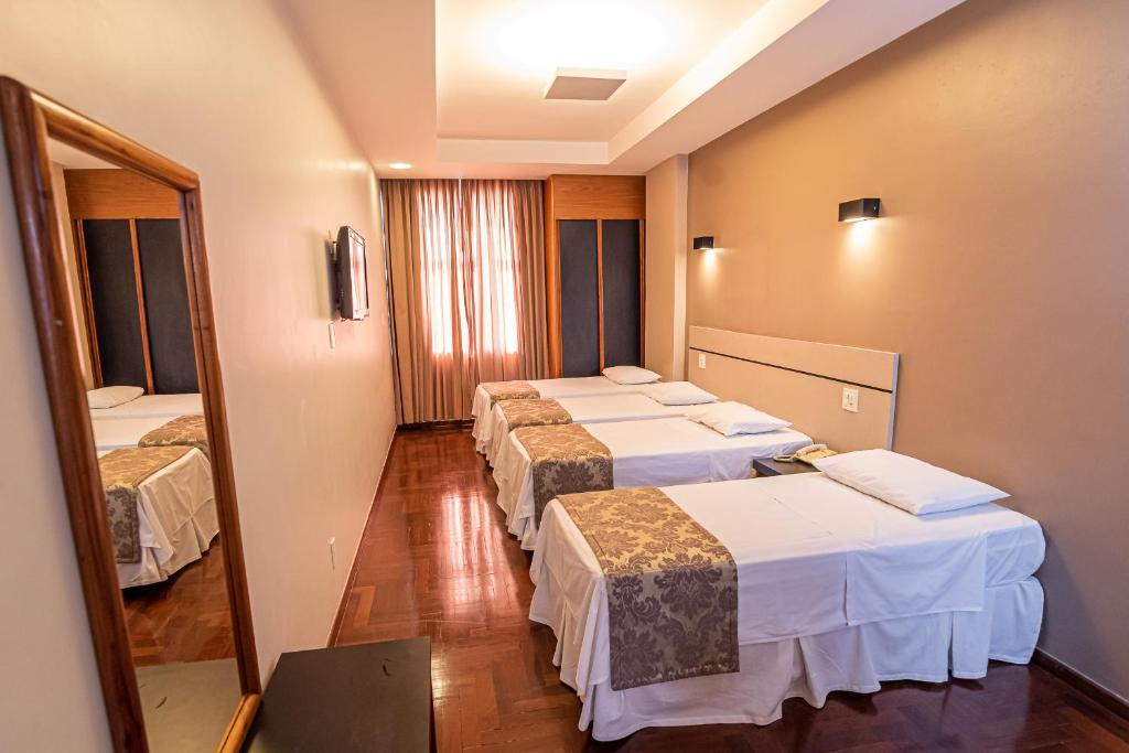 Serrano Residencial Hotel - Chambre Quadruple (4 Lits Simples)