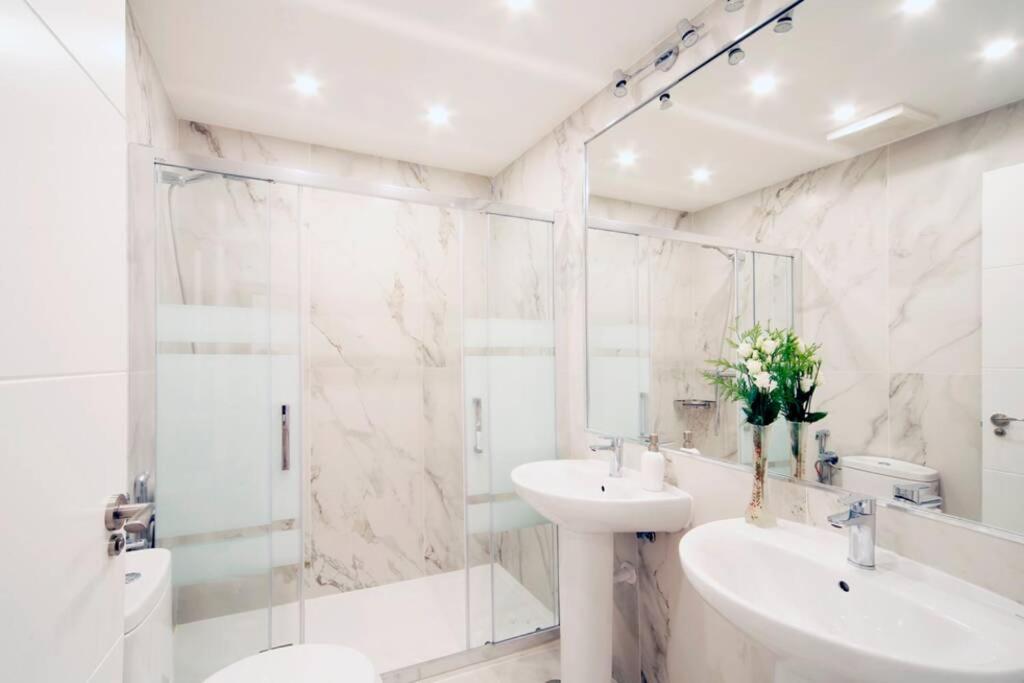 Kép Luxury & Design Apartment Madrid Center 3BRM 3BTHR szállásáról Madridban a galériában