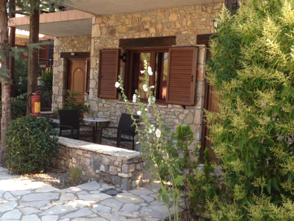 Georgio's V Chalet Kalavrita - 14