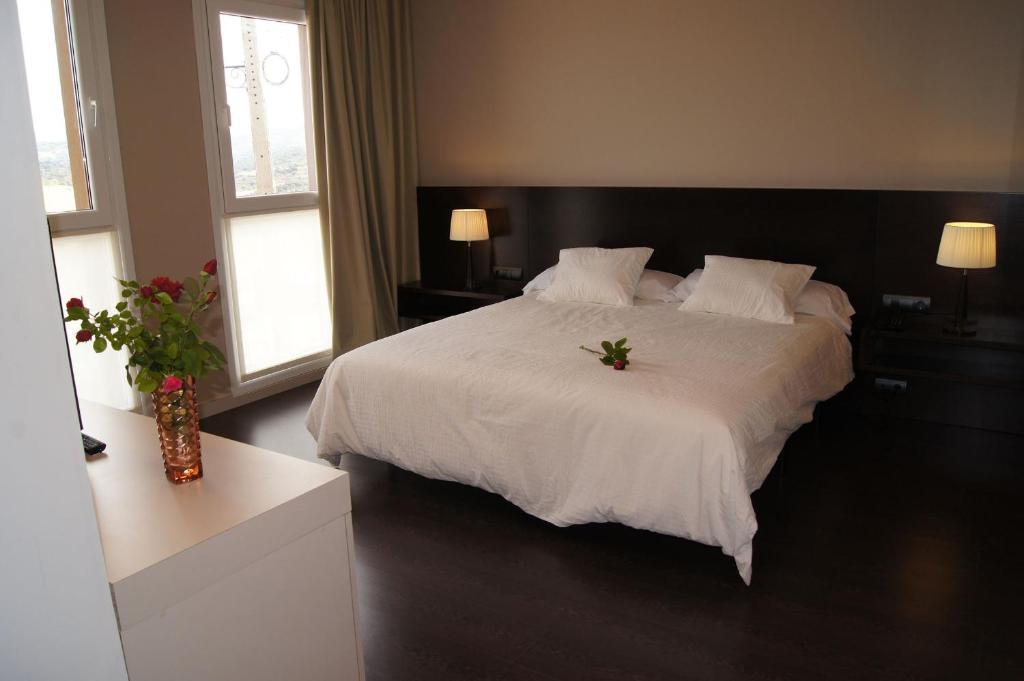 Hotel Rural Valdorba - Luxe Tweepersoonskamer Met Bad