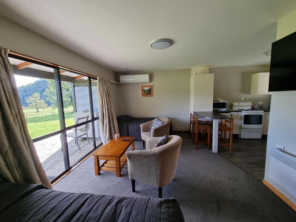 Kuchyň nebo kuchyňský kout v ubytování Lewis Pass Motels