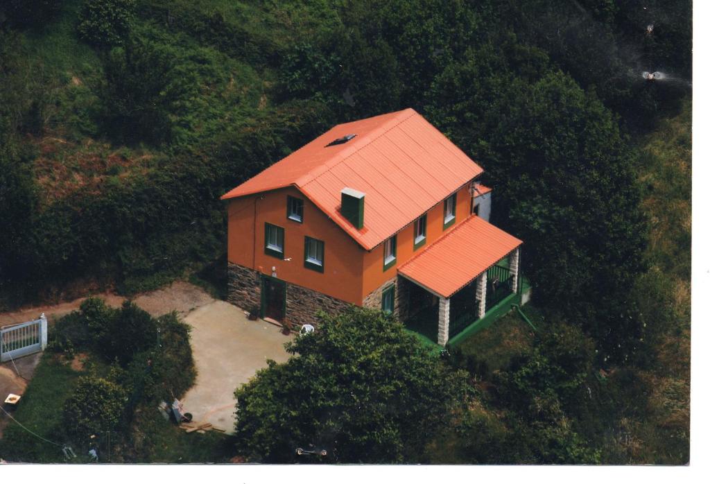 Vaade majutusasutusele Tranquila casa de campo en Cedeira linnulennult