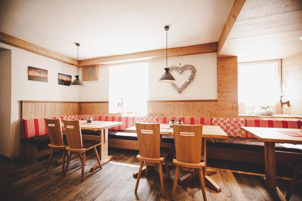 Restaurace v ubytování Gasthof Gschoadwirt